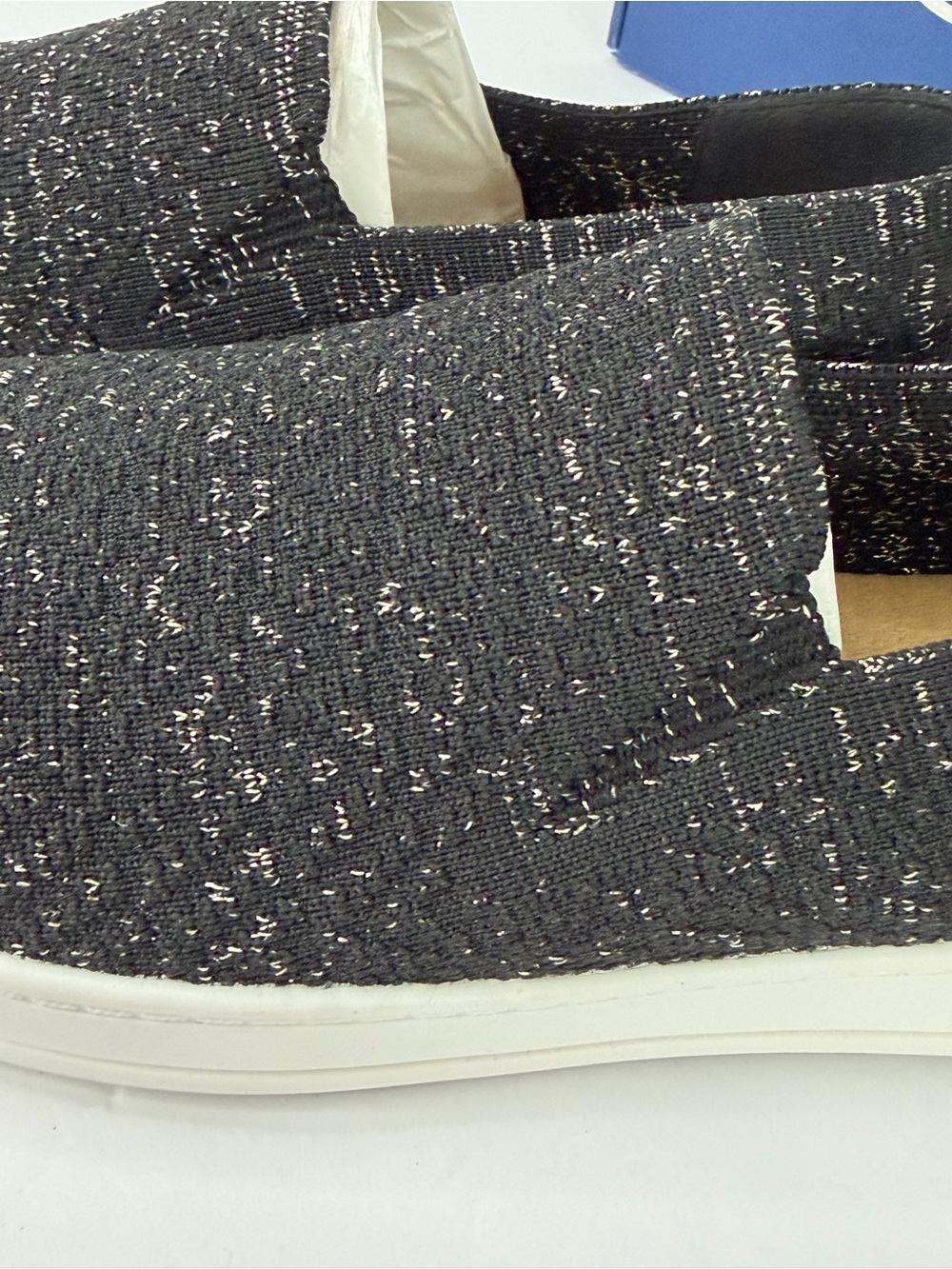 White Mountain Upsoar Size 8 Black Gold Slip On Sneakers Woven - Picture 11 of 12